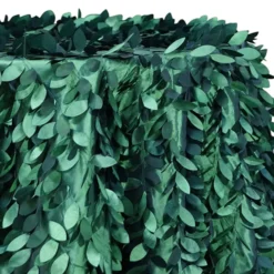 Leaf Hanging Taffeta Table Linen in Hunter Green