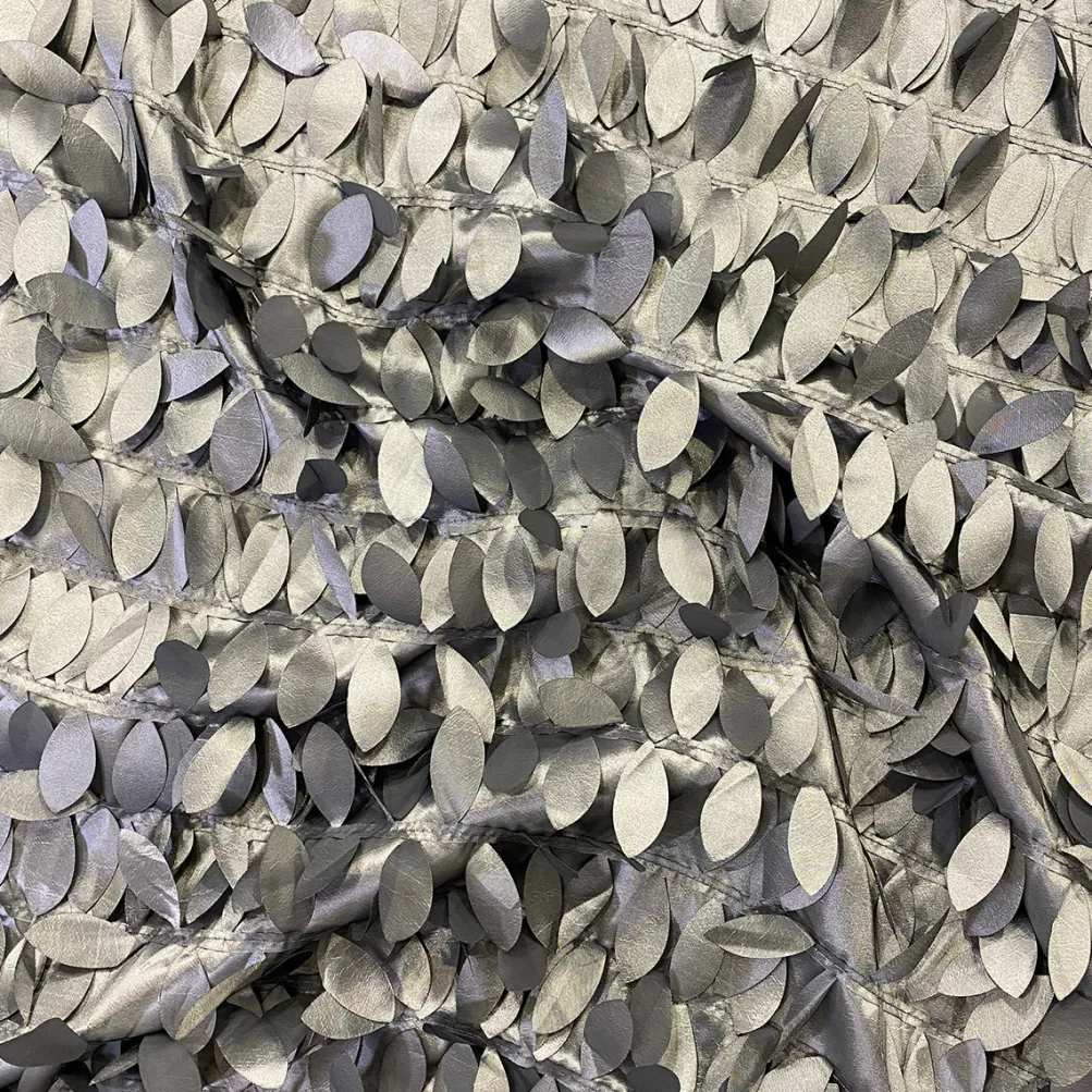 Leaf Hanging Taffeta Table Runner in Silver