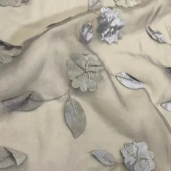 Lily Petal Table Linen in Silver