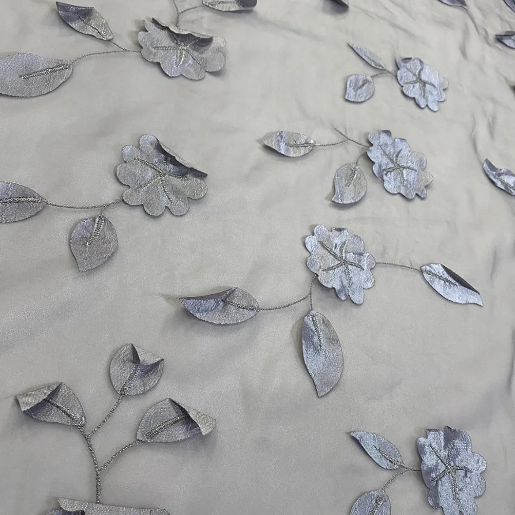 Lily Petal Table Runner in Silver