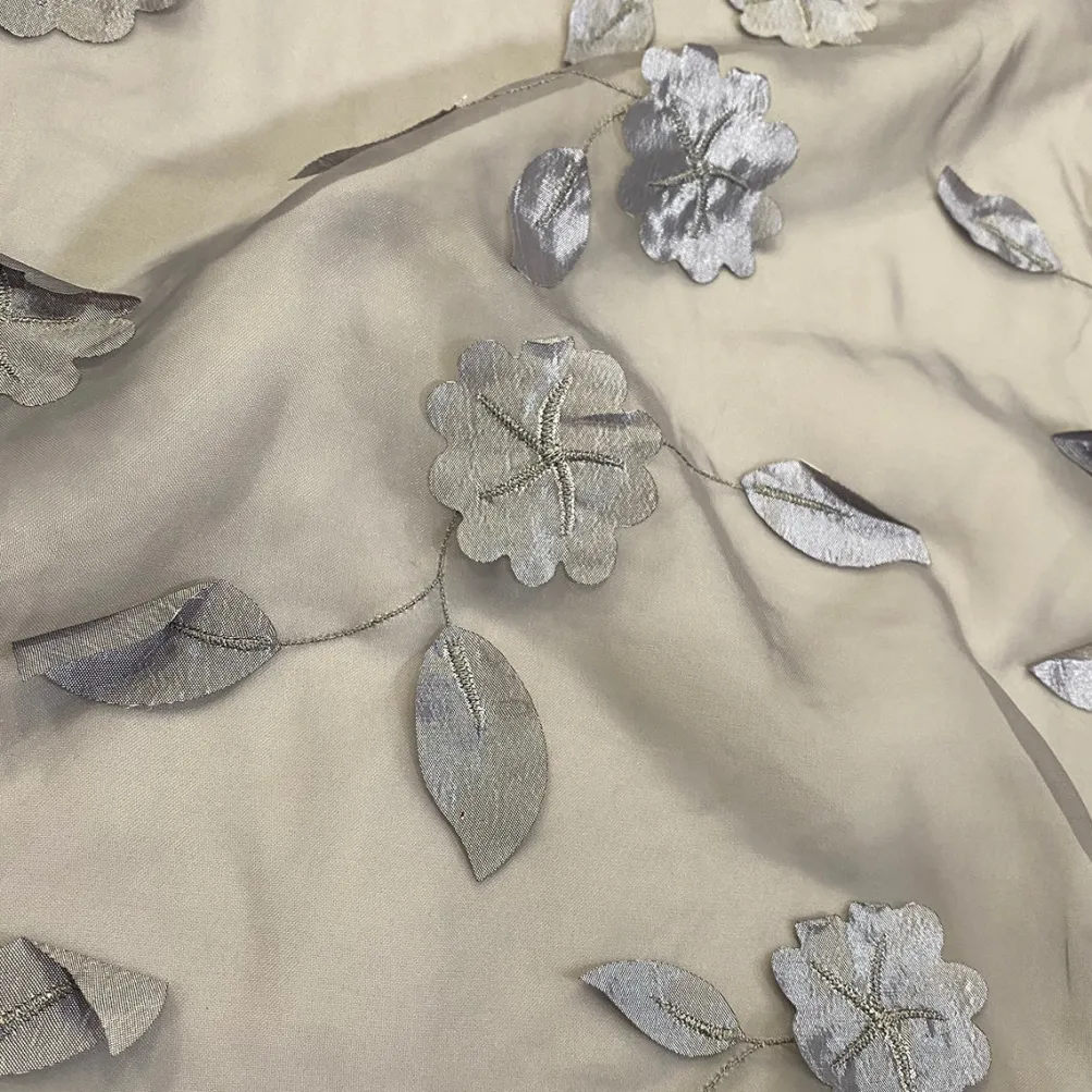 Lily Petal Table Runner in Silver