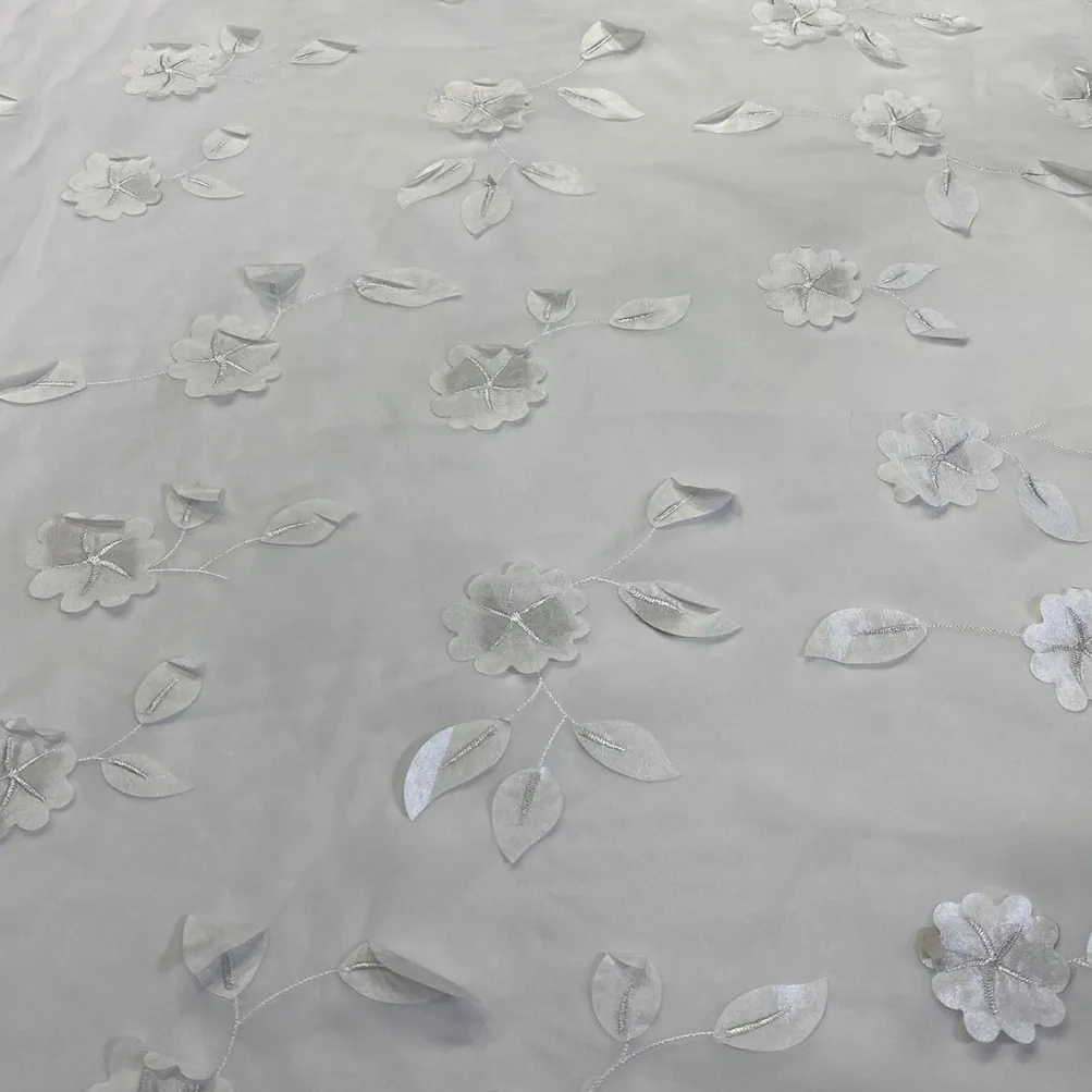 Lily Petal Table Runner in White