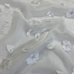 Lily Petal Table Runner in White