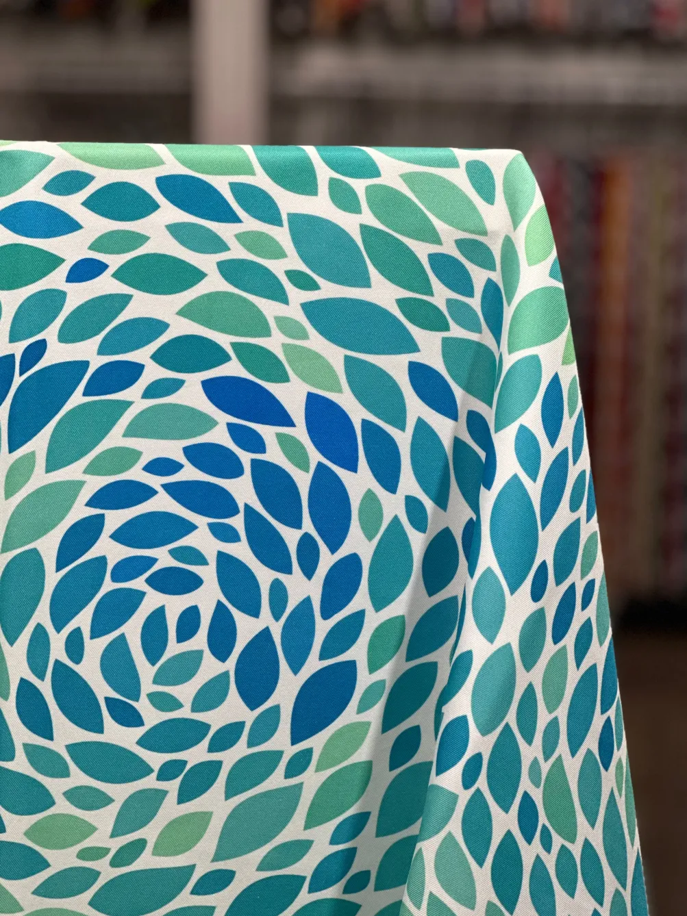 Locus Leaf (Poly Print) Table Linen in Blue