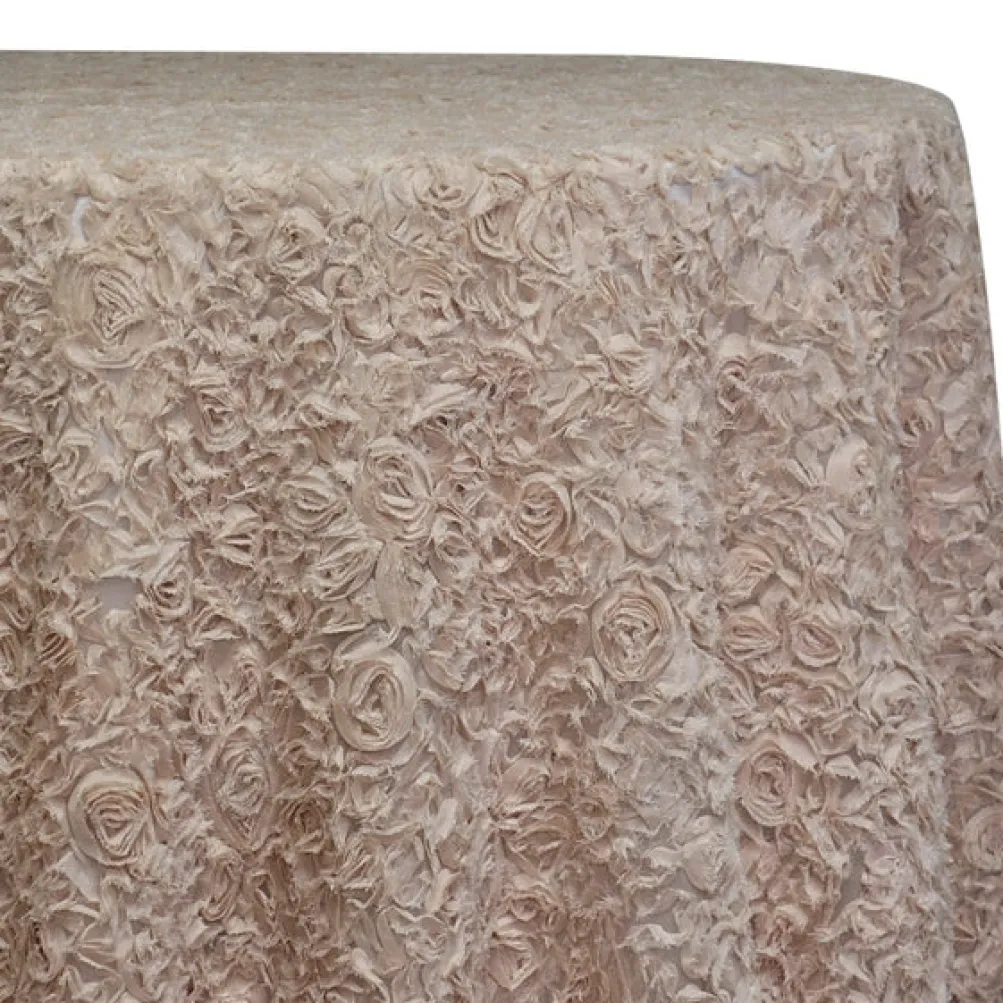 Lush Chiffon Table Linen in Champagne