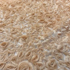 Lush Chiffon Table Linen in Champagne