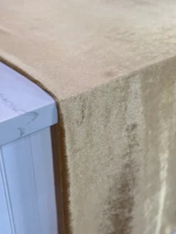 Lush Velvet Table Linen in Gold