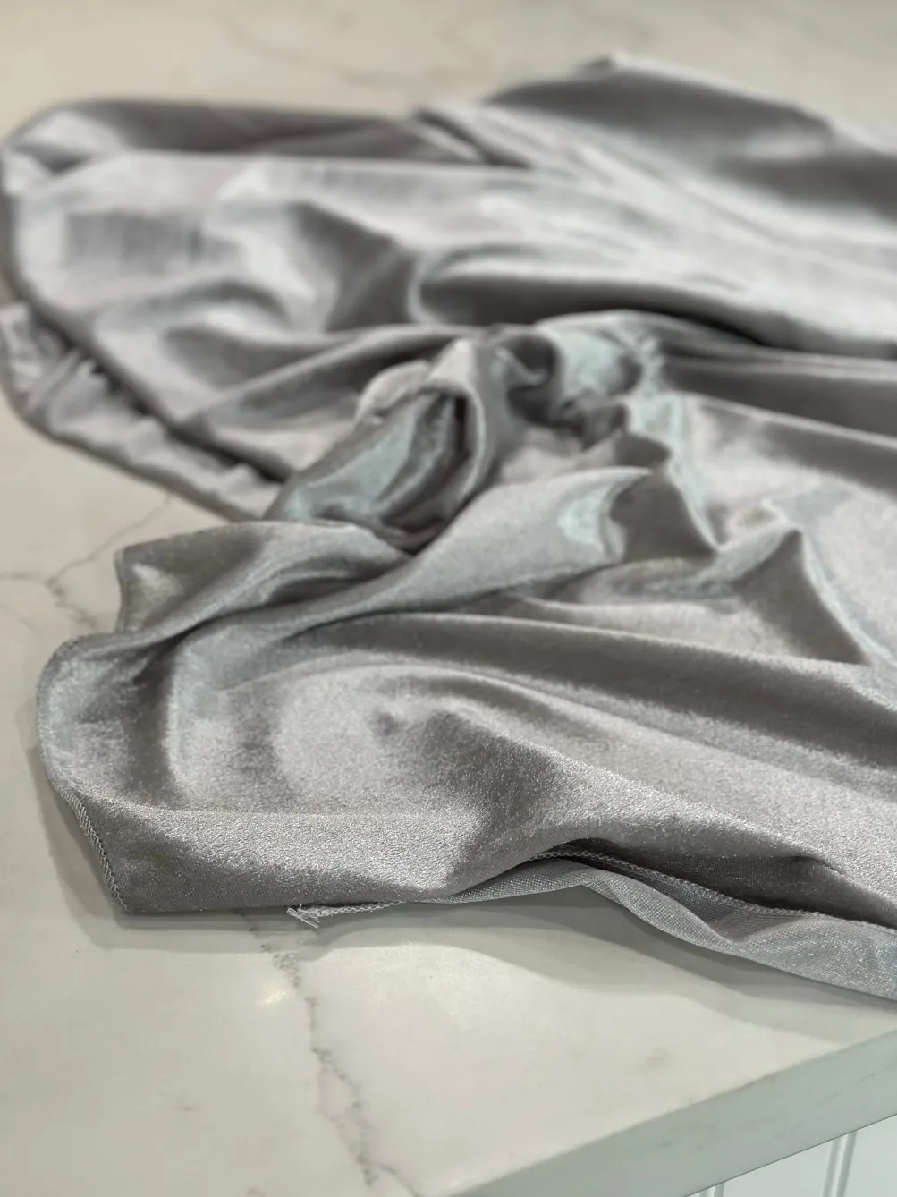 Lush Velvet Table Linen in Silver