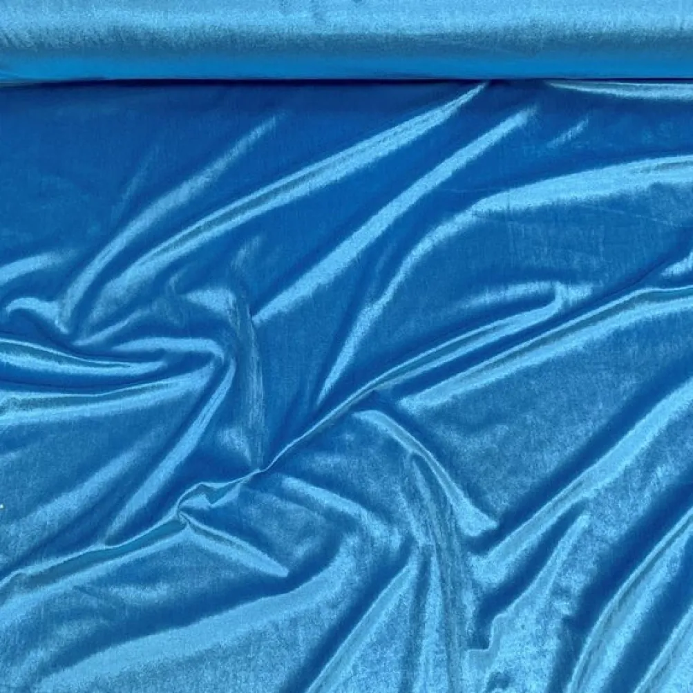 Lush Velvet Table Linen in Turquoise