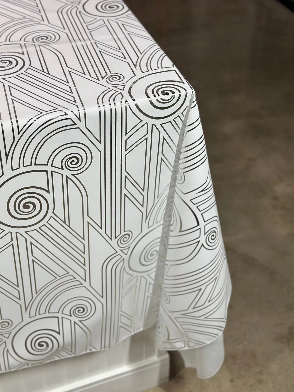 Luxor (Metallic Print) Table Linen in White and Silver
