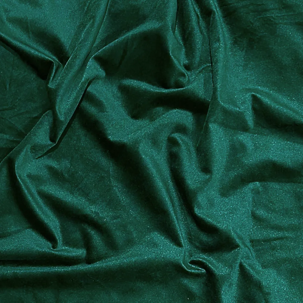 Luxury Plush Velvet Table Linen in Hunter Green
