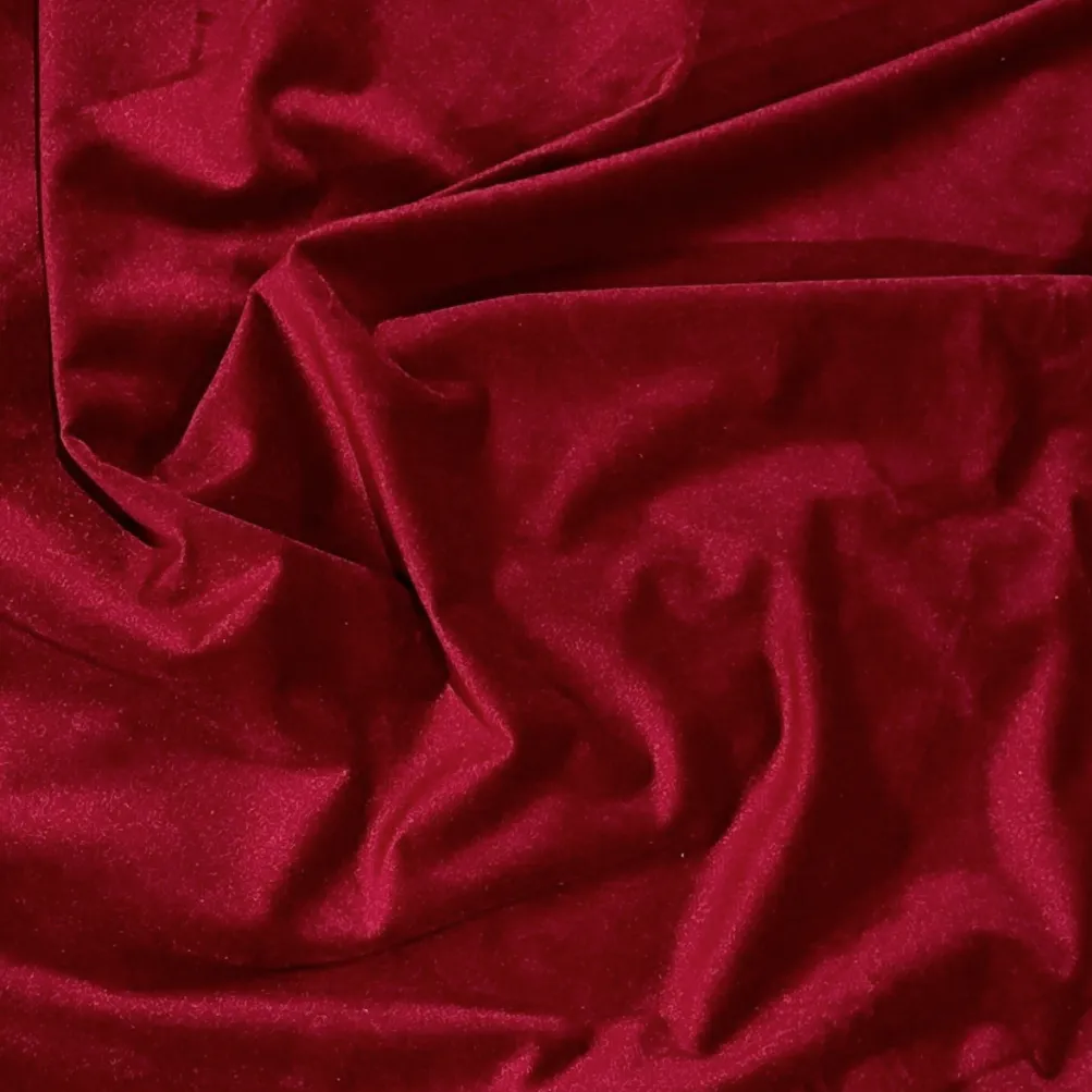 Luxury Plush Velvet Table Runner in Wine
