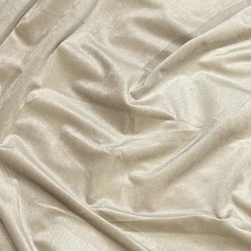 Luxury Plush Velvet Table Runner in Ivory