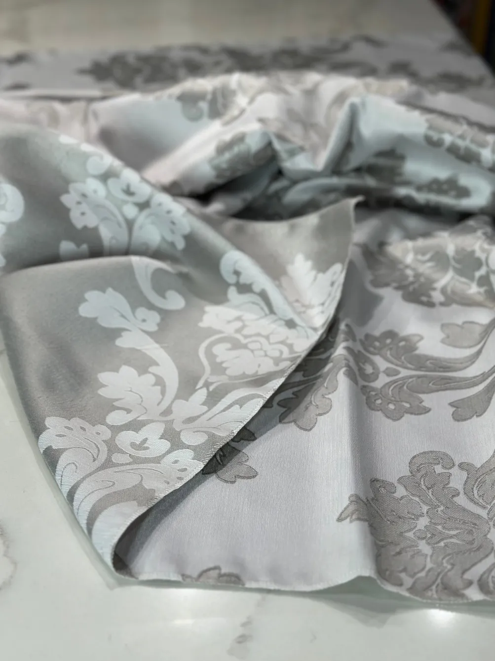 Madison Jacquard (Reversible) Table Linen in Silver