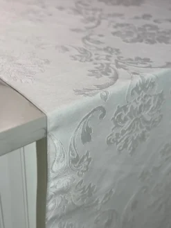 Madison Jacquard (Reversible) Table Linen in White