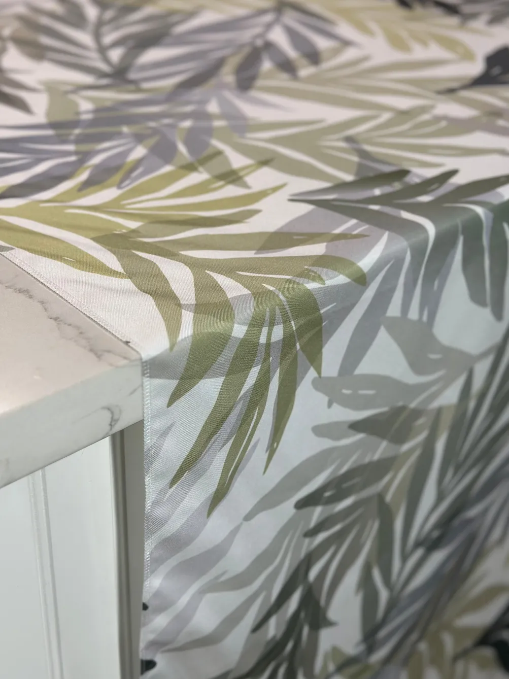 Magnolia Leaf (Poly Print) Table Linen