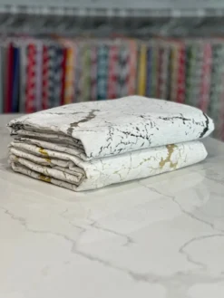 Marble Jacquard Table Linen in Silver