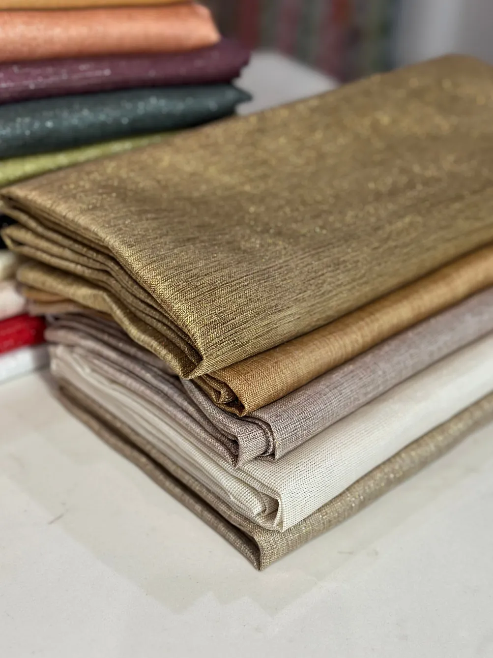 Metallic Burlap Table Linen in Red/Silver