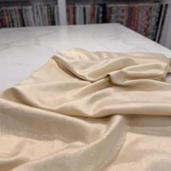 Metallic Burlap Table Linen in Beige/Gold