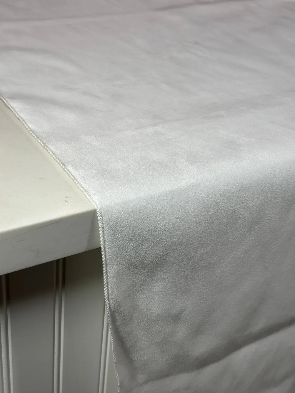 Microfiber Suede Table Linen in White