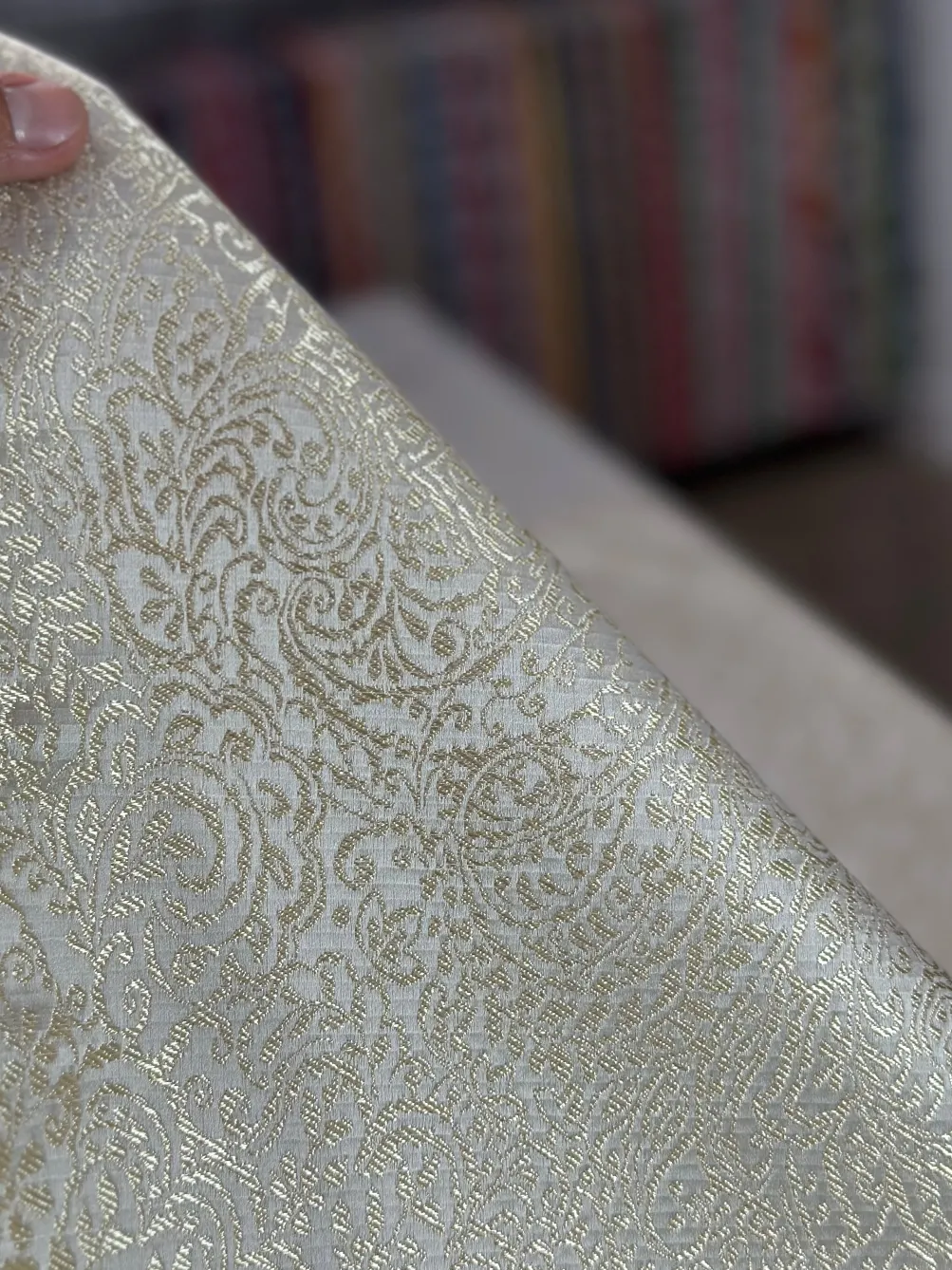 Miramar Jacquard Table Linen in Ivory and Gold