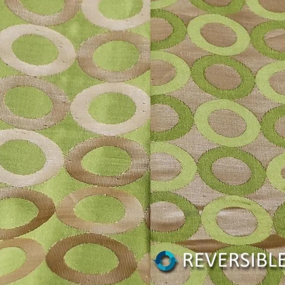 Mosaic Jacquard (Reversible) Table Linen in Green and Gold