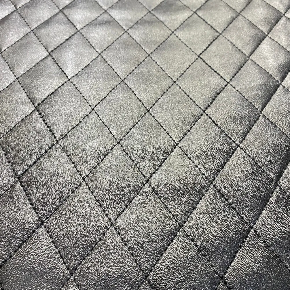 Murano Quilt Table Linen in Black