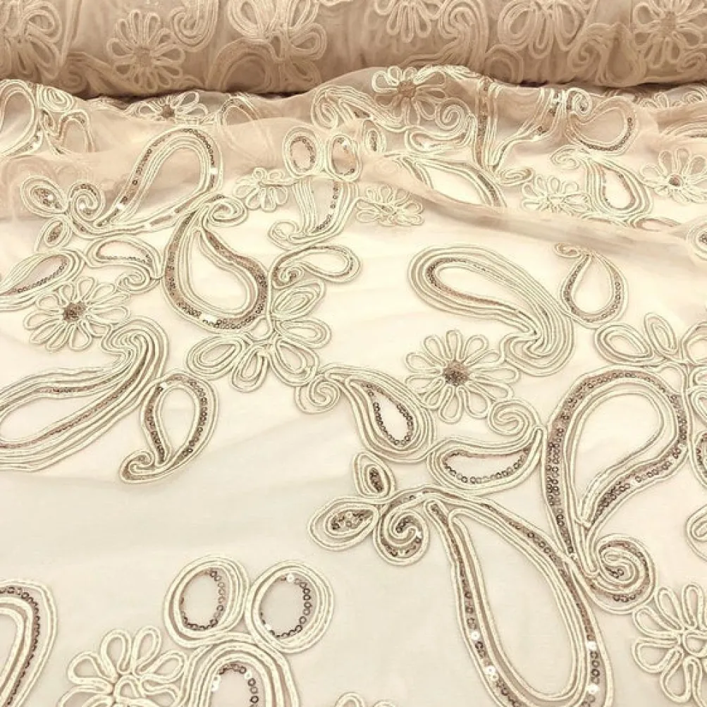Paisley Floret Sequins Table Runner in Champagne