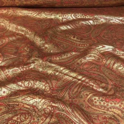 Paisley Jacquard Table Runner in Gold and Red