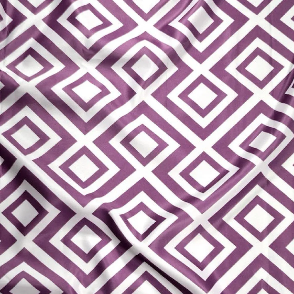 Paragon Print (Lamour) Table Linen in Plum