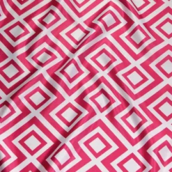 Paragon Print (Lamour) Table Runner in Fuchsia