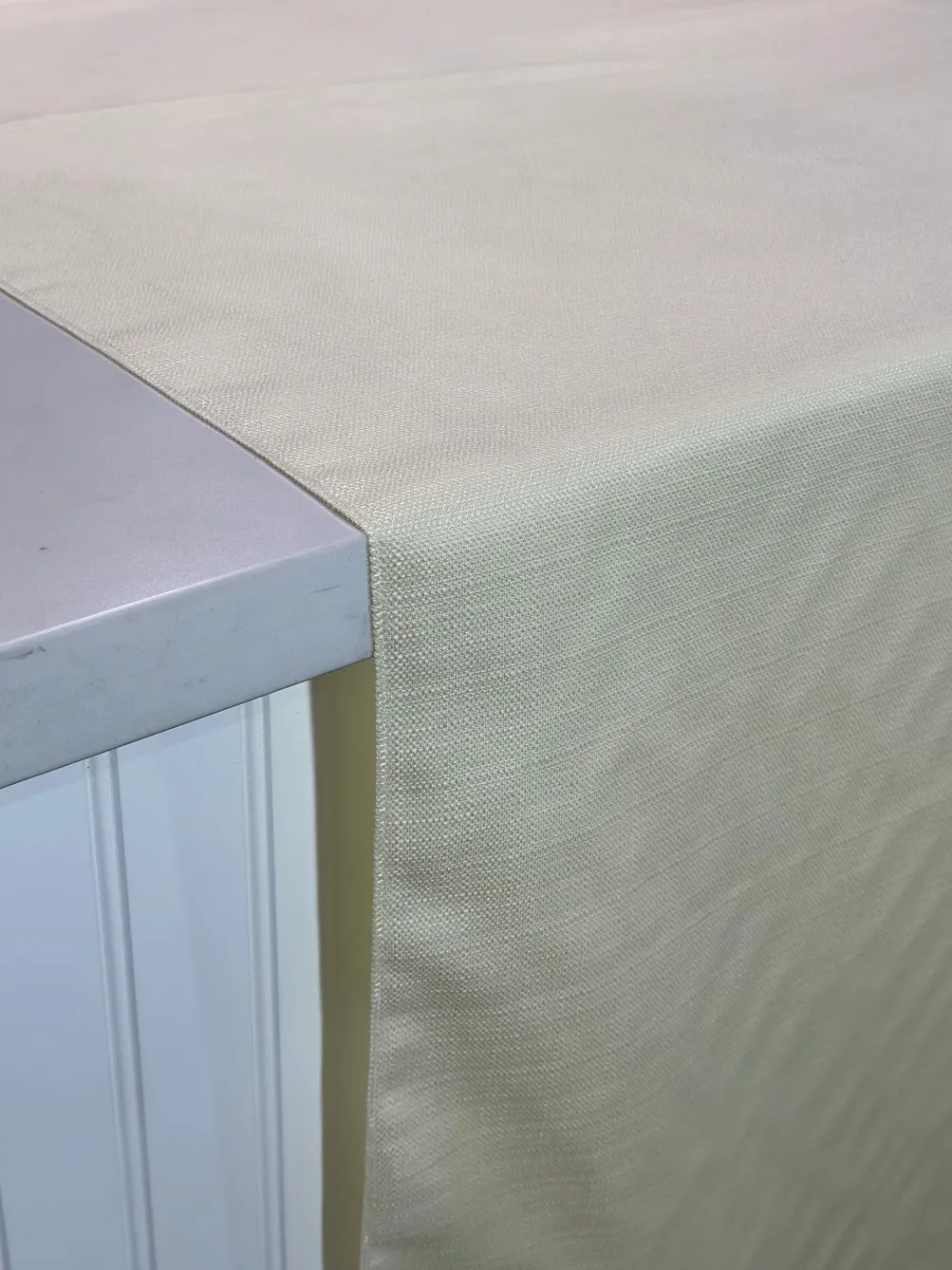 1pc - Rustic Linen Table Linen 132" Round - Ivory