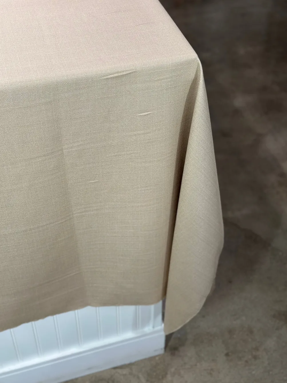 1pc - Rustic Linen Table Linen 120" Round - Wheat