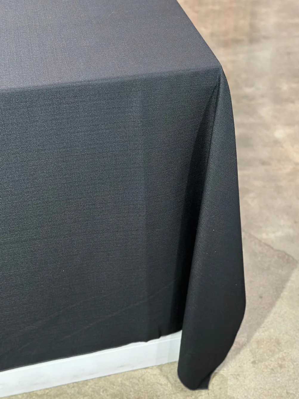 5pcs - Rustic Linen Table Linen 72"x72" Square - Black