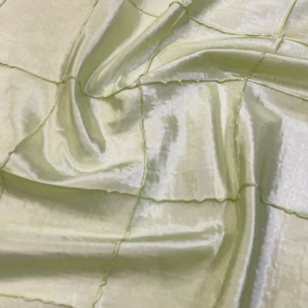 4" Pintuck Taffeta Table Linen in Lt Sage 090