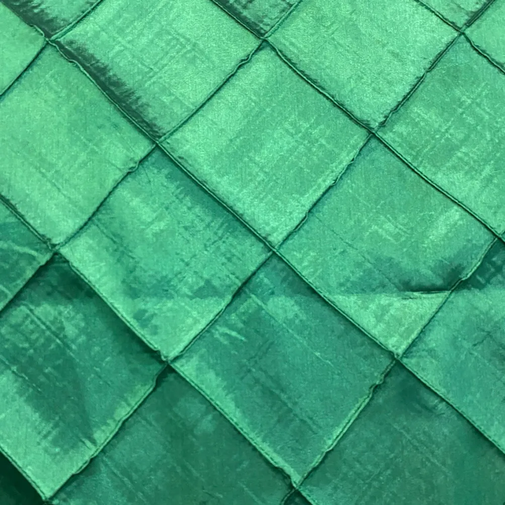4" Pintuck Taffeta Table Linen in Hunter Green
