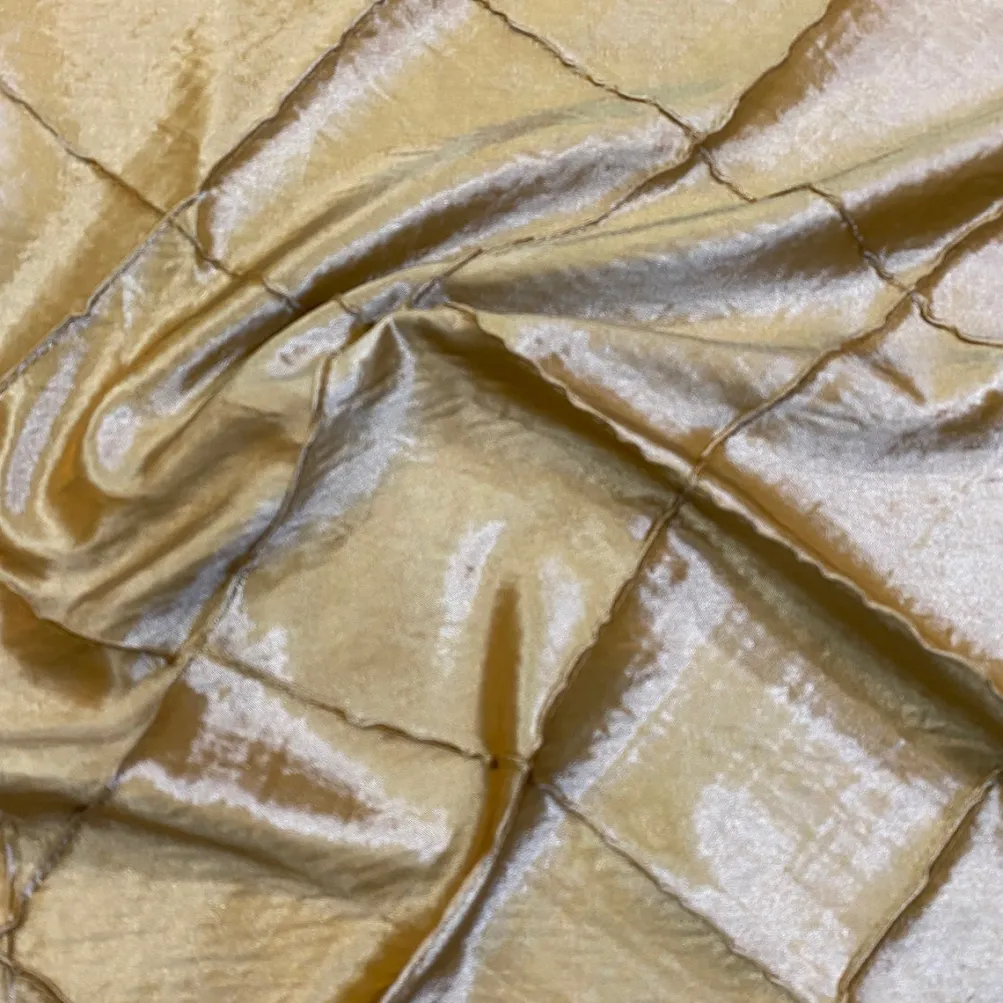 4" Pintuck Taffeta Table Napkin in Champagne 060