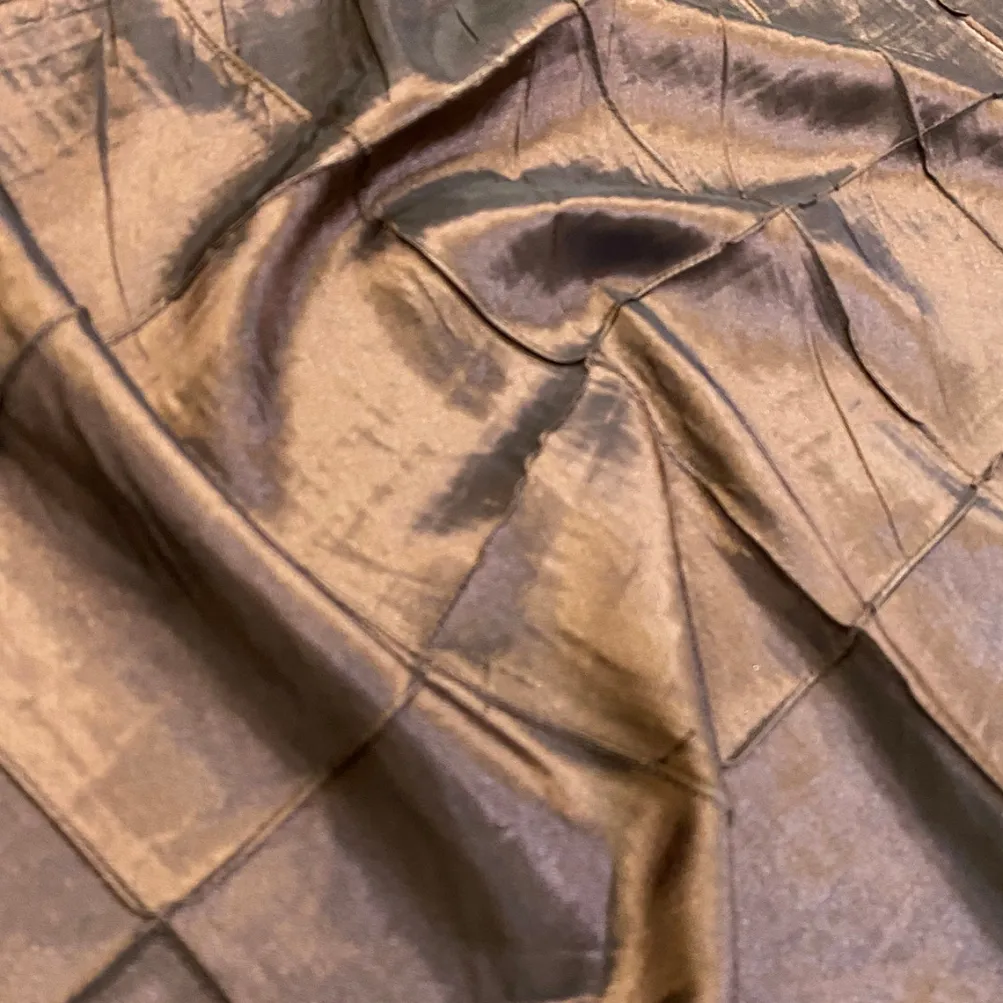 4" Pintuck Taffeta Table Runner in Chocolate