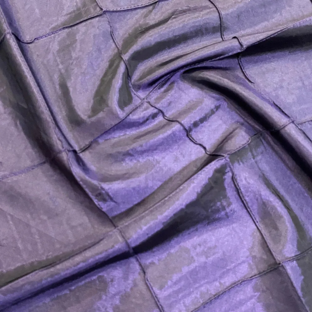 4" Pintuck Taffeta Table Runner in Purple 079