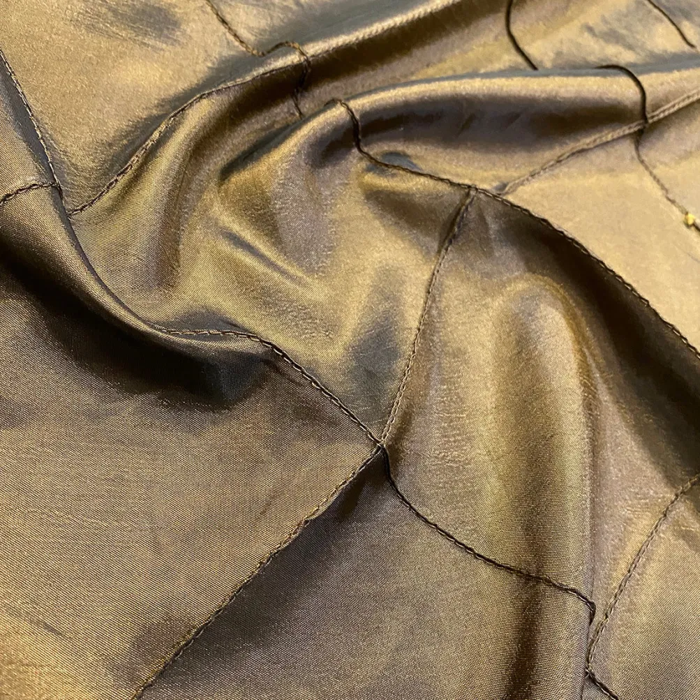 4" Pintuck Taffeta Table Runner in Olive 056