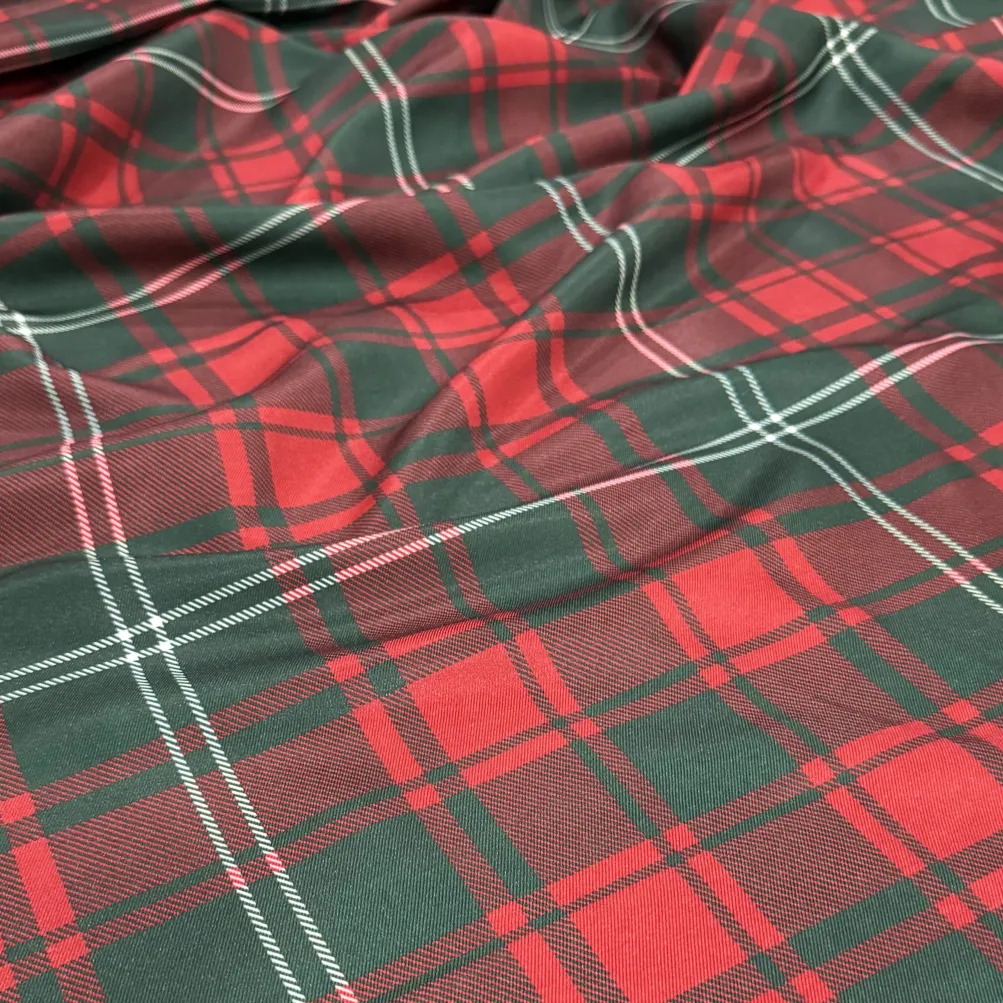 Plaid (Poly Print) Table Runner in Hollyridge