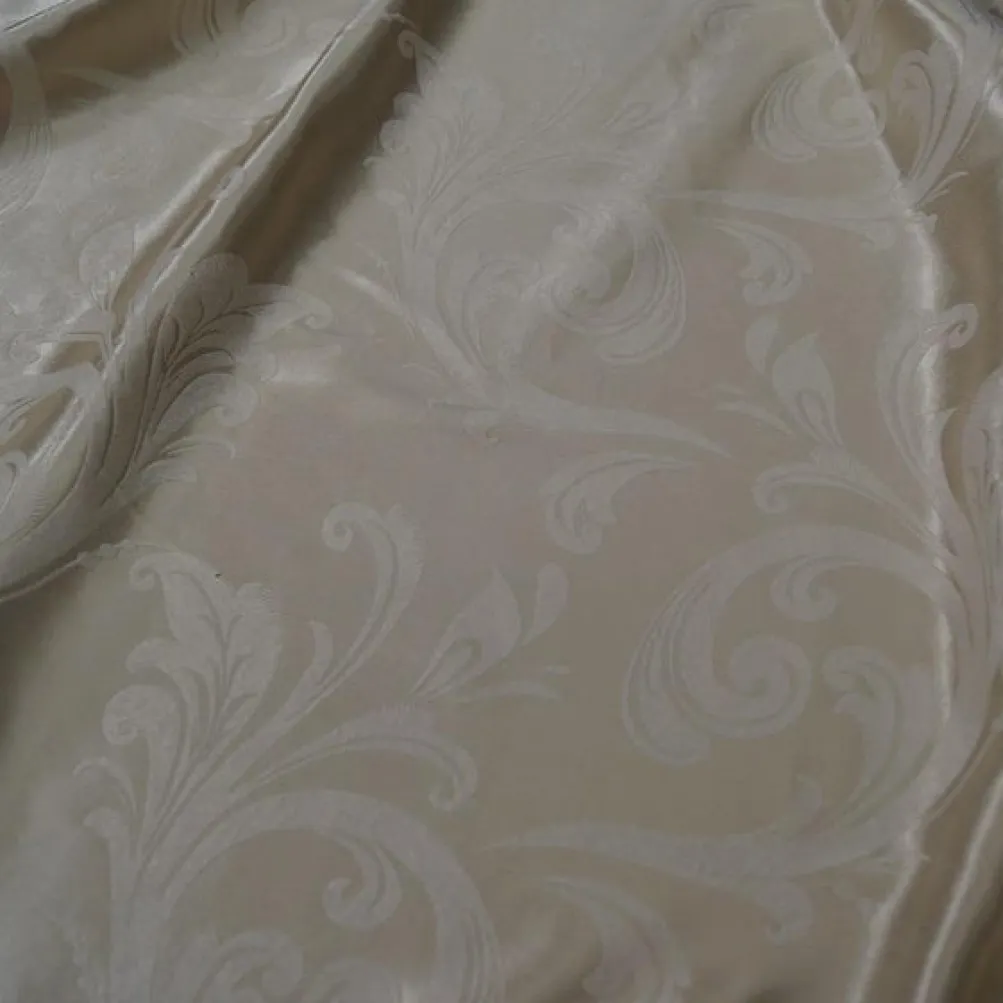 Regal Jacquard (Reversible) Table Linen in Ivory