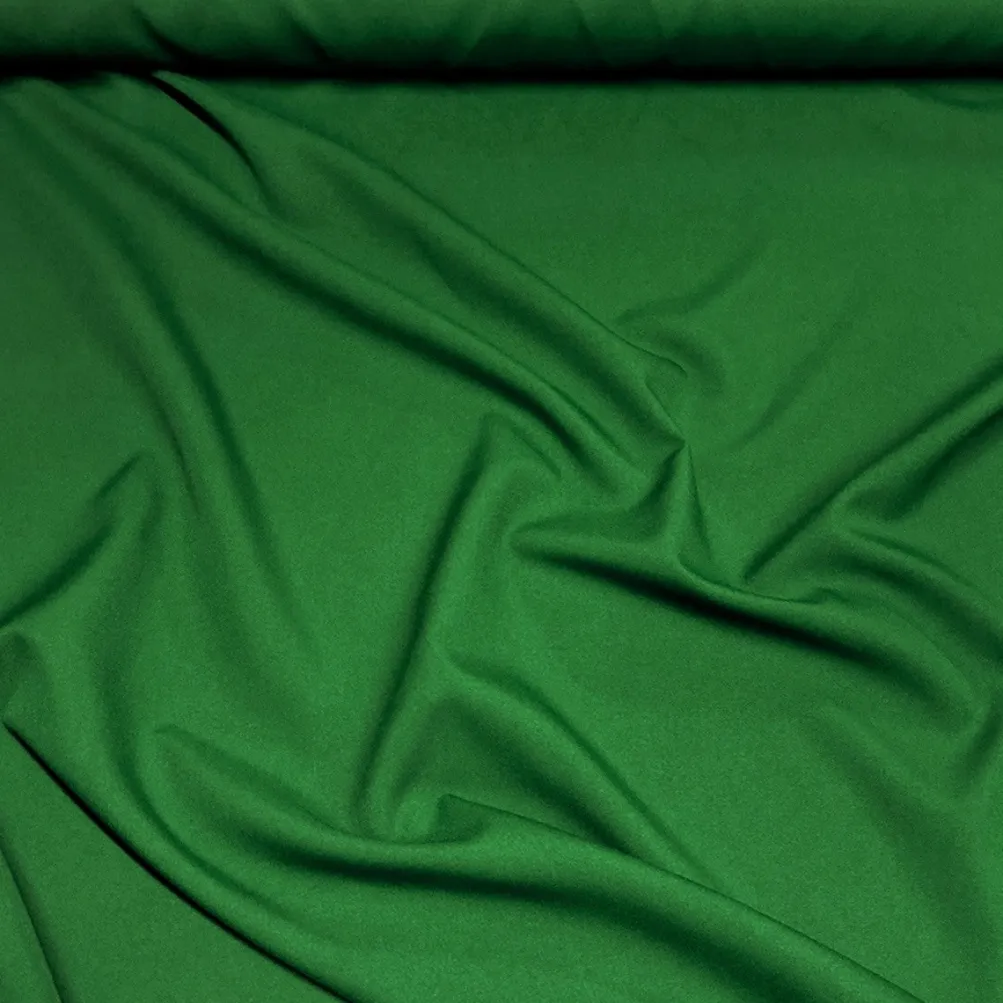 Scuba (Wrinkle-Free) Table Linen in Kelly Green 1260