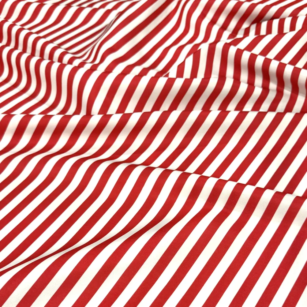 Seersucker (Poly Print) Table Runner in Red