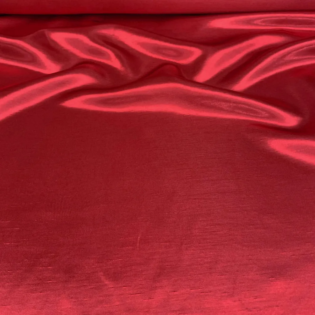 Shantung Satin (Reversible) Table Linen in Red DK