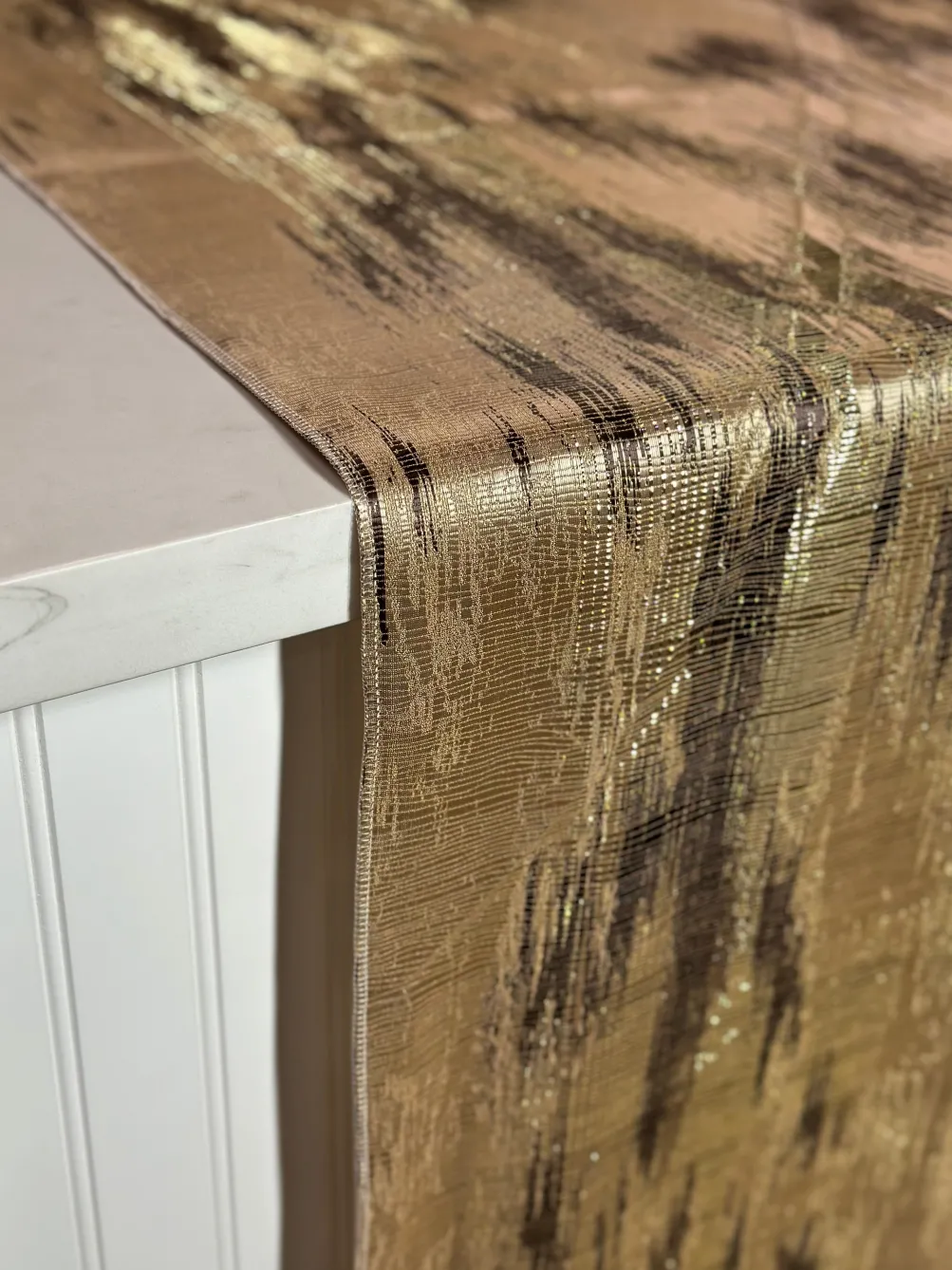 Static Jacquard Table Linen in Gold and Brown