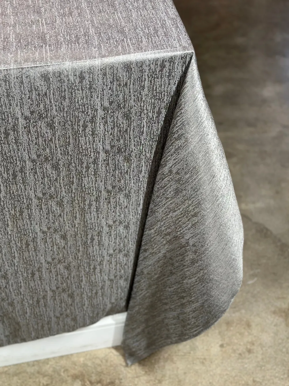 Sterling Jacquard Table Linen in Grey