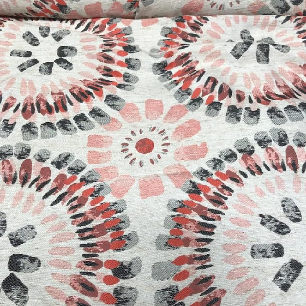 Sundaze Jacquard (Reversible) Table Linen in Red and Black