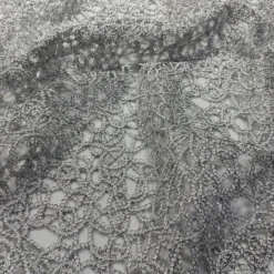 Swirl Chain Lace Table Runner in Silver