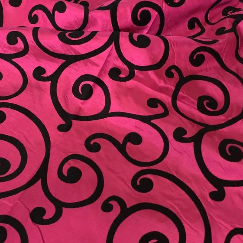 Swirl Flocking Taffeta Table Linen in Black on Fuchsia